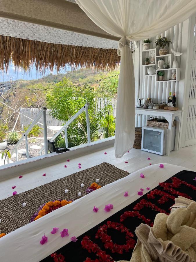 Polilit Tropical Glamping Nusa Penida - Private Romantic Seaside Bungalow Diamond Beach מראה חיצוני תמונה