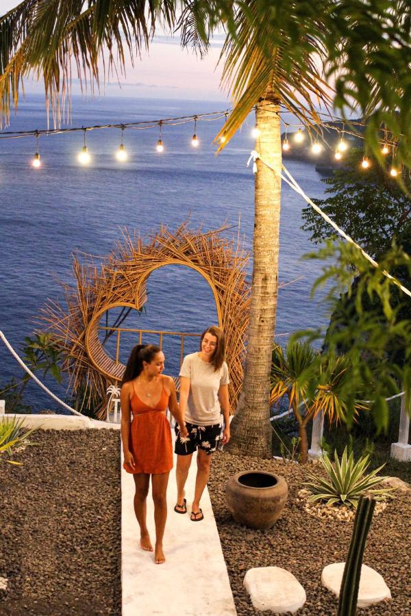 Polilit Tropical Glamping Nusa Penida - Private Romantic Seaside Bungalow Diamond Beach מראה חיצוני תמונה